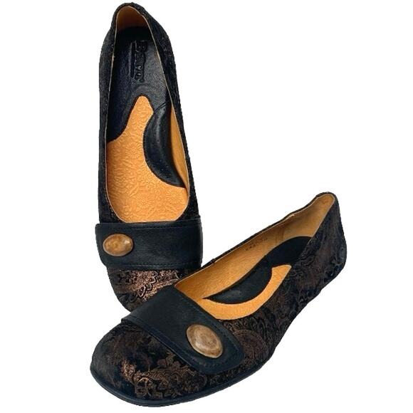BORN Crown Concept Leather Metallic Paisley Print Slip On Ballet Flats Size 10 - Picture 1 of 10